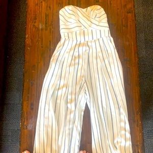 NWOT Greylin Anthropologie - White and black jumpsuit halter - XS
